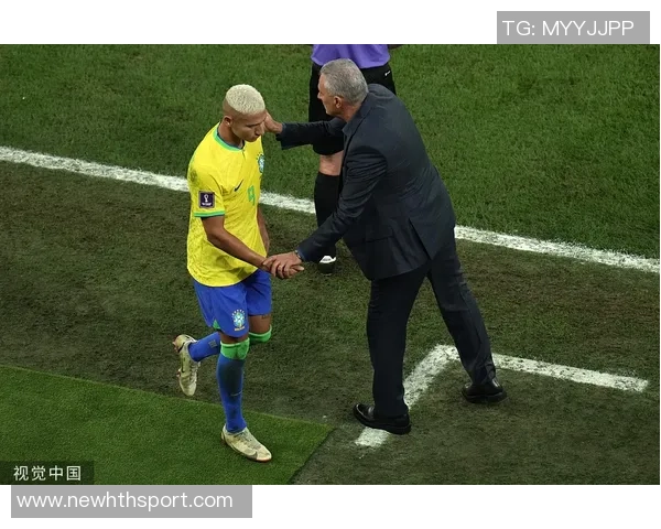 维尼修斯遭遇裁判争议认为自己在比赛中受到不公正对待